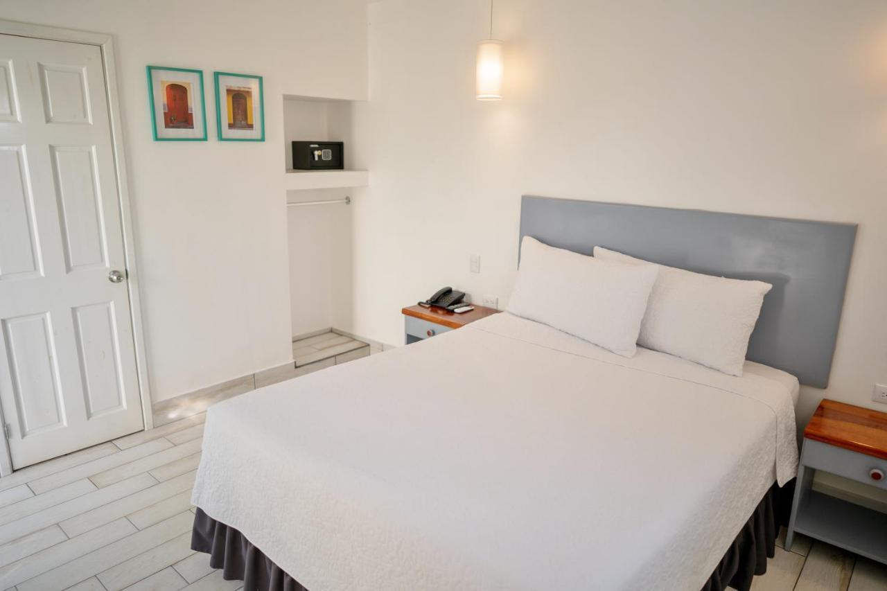 Hotel Casa Turquesa Flores Extérieur photo